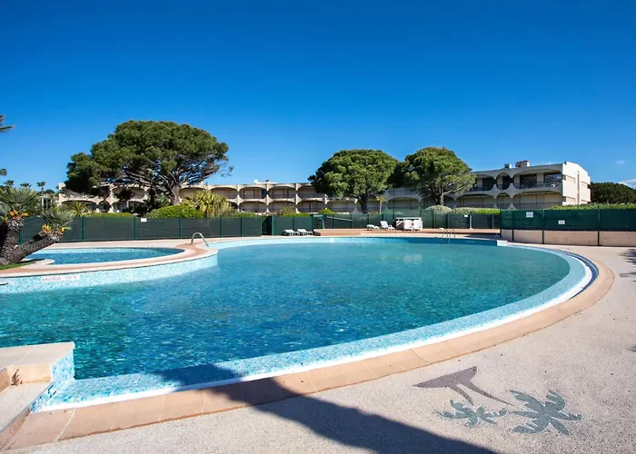 Apartment Marines De By Interhome