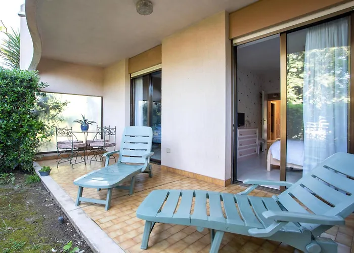 Apartment Marines De By Interhome